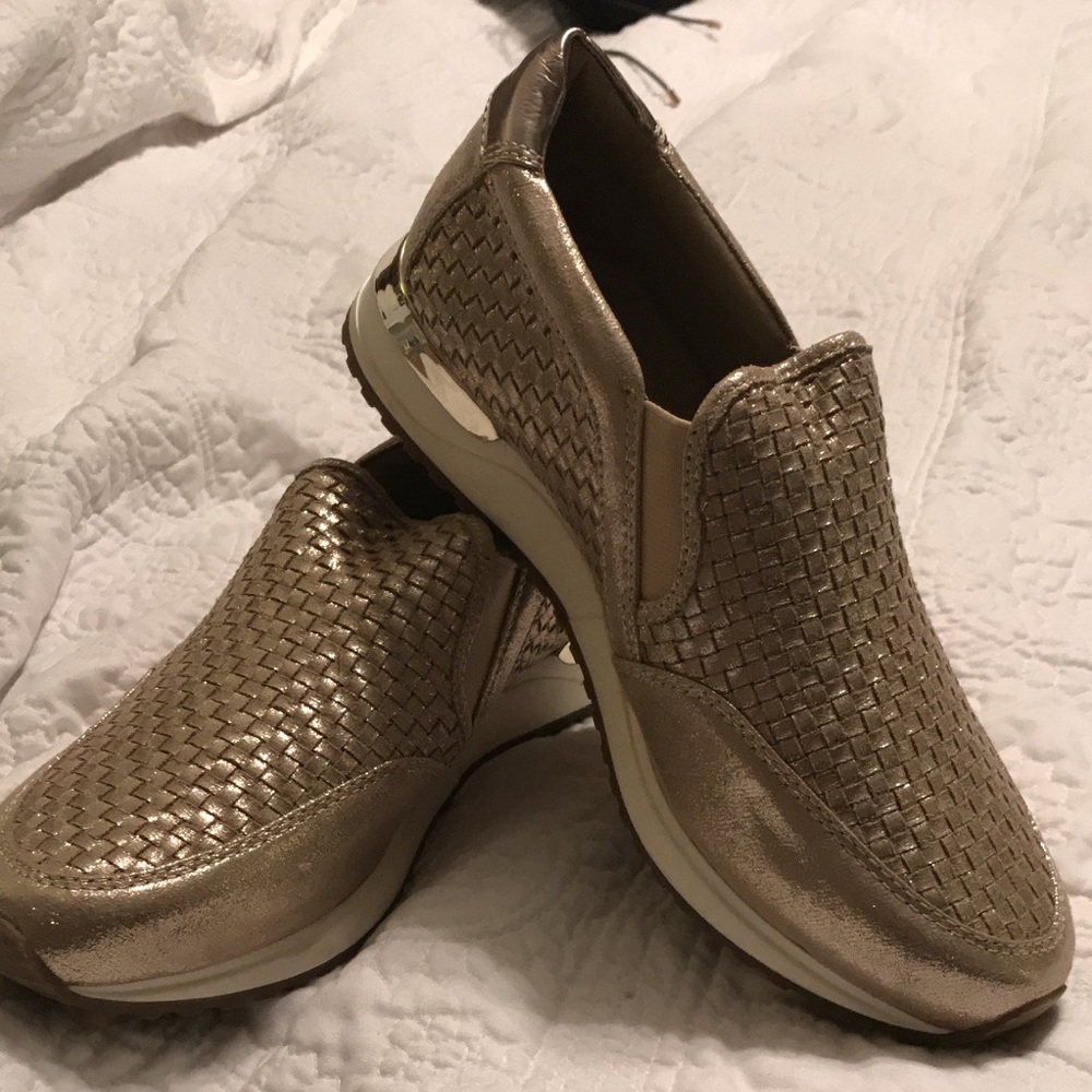 Carlos Santana Tennis Shoes